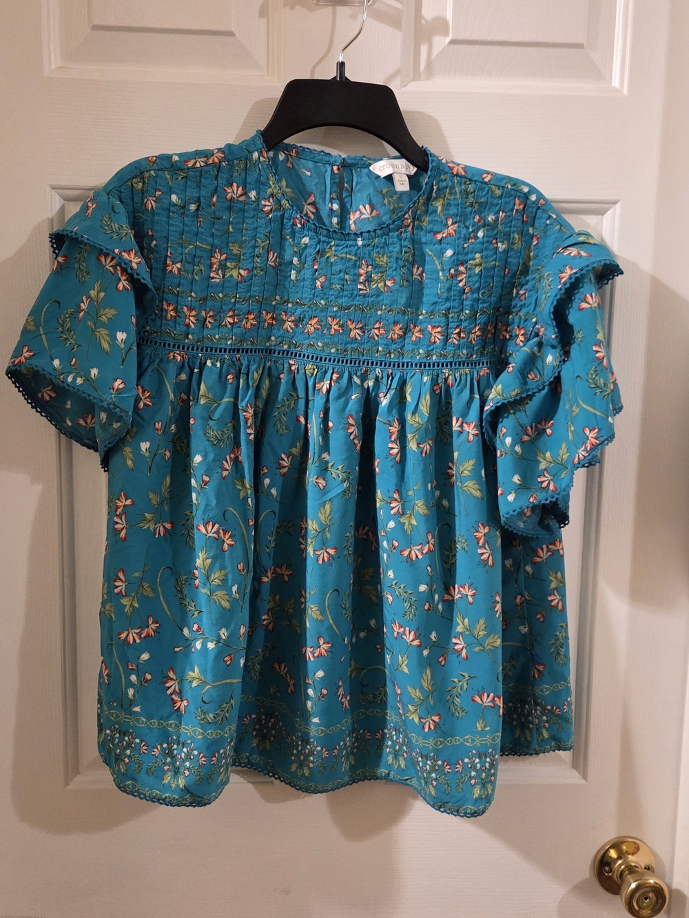 crown & ivy Teal Floral Pintuck Top